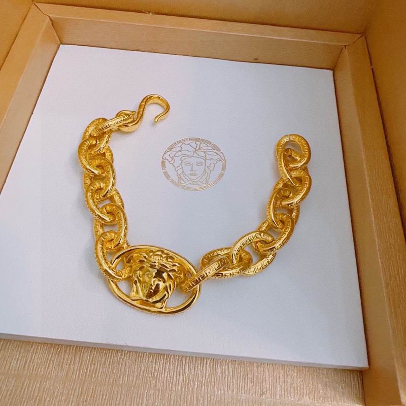 Versace bracelet lyx337